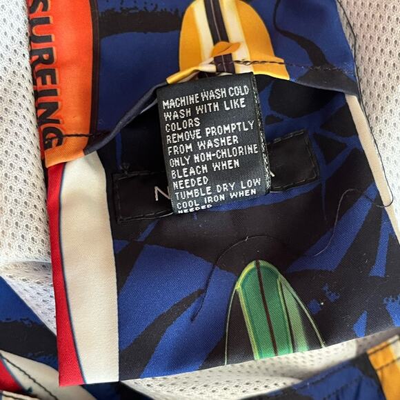 NWT Nautica Mens Swim Trunks Surf Board Print Shorts Size 34 Medium - Picture 5 of 6